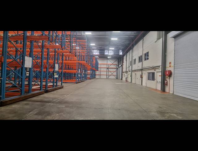 4,209M² WAREHOUSE TO LET IN AIRPORT INDUSTRIA